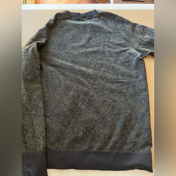 lululemon | Rest Less Long-Sleeve Pullover in Black/Armory - Size 6 - Picture 3 of 4